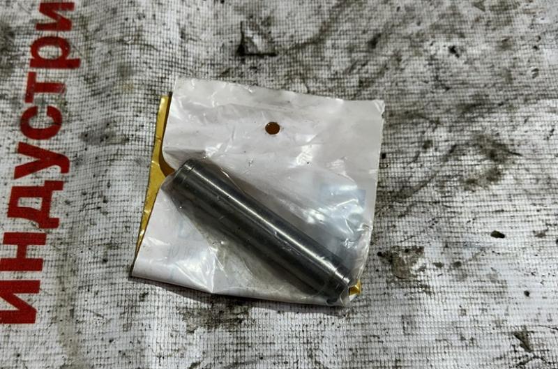 Втулка клапана направляющая Caterpillar C11 C13 2682953 268-2953