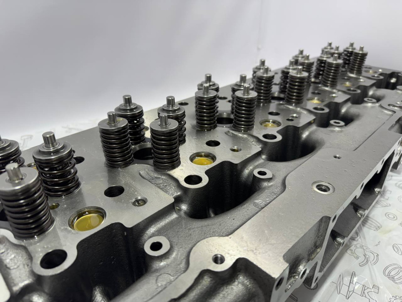 Головка блока (c клапанами) CAT C9 2141979, 2733033, 2733035, 2134777, 2528439, 214-1979, 272-3033, 273-3035, 213-4777