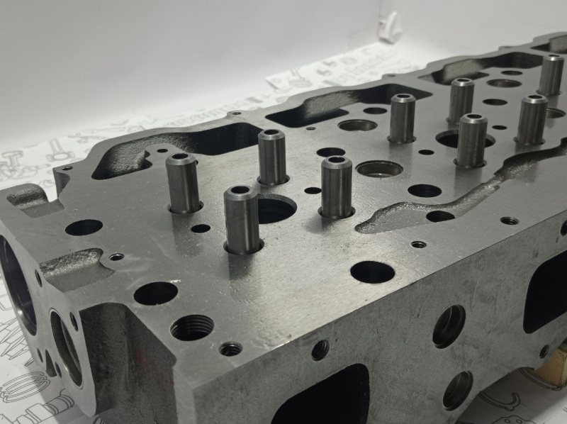 Головка блока (без клапанов) CAT 3408 143-0040, 1430040, 1430041, 7W2225, 1053788, 105-3788, 7W2224, 4W7005, 1W9800, 7N0858, 1W9802, 1W9799, 7W-2225, 7W-2224, 4W-7005, 1W-9800, 7N-0858, 1W-9802, 1W-9799